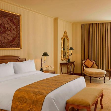 Sheraton Kuwait, A Luxury Collection Hotel, Kuwait City Exterior photo